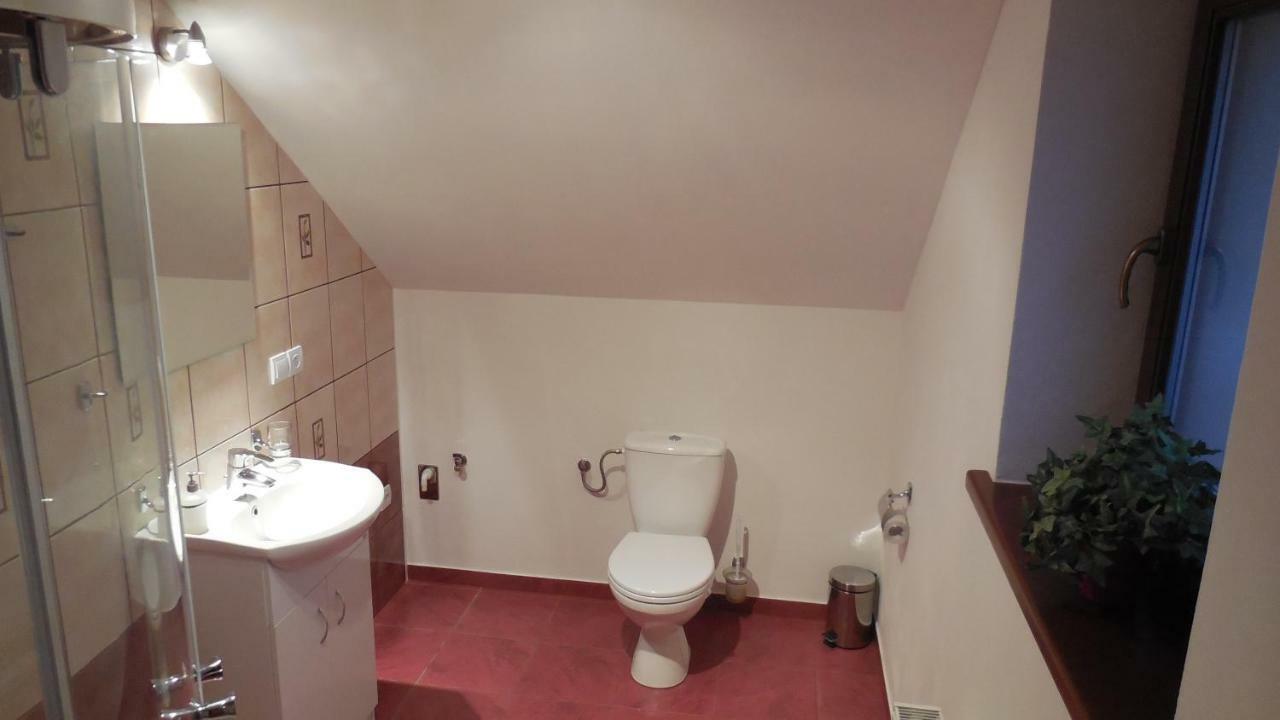 Privát pod kostolom - Ubytovanie Valča Esterno foto